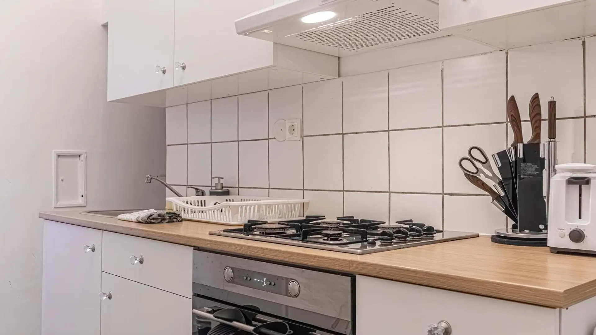 Charming 2Br Apt With Central Location In Вена 0*,  Австрия