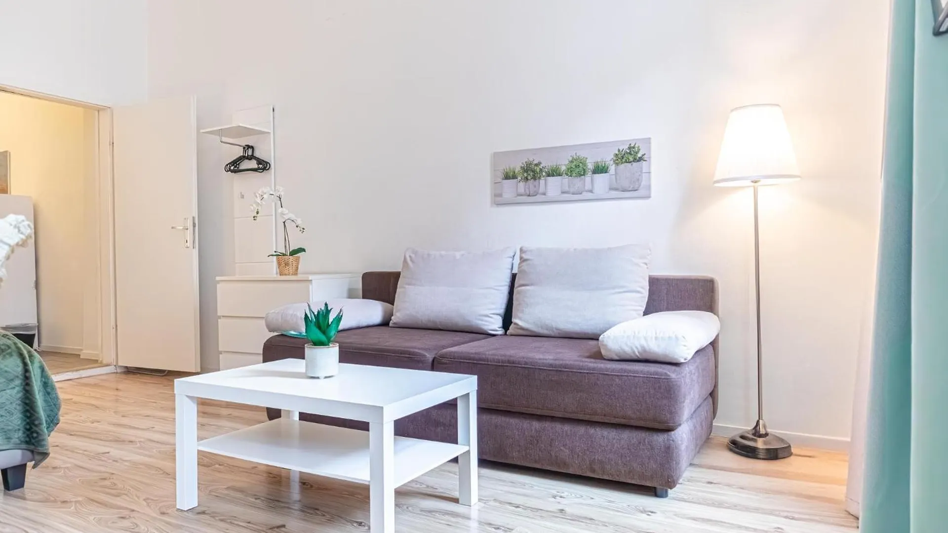 Charming 2Br Apt With Central Location In Vienna