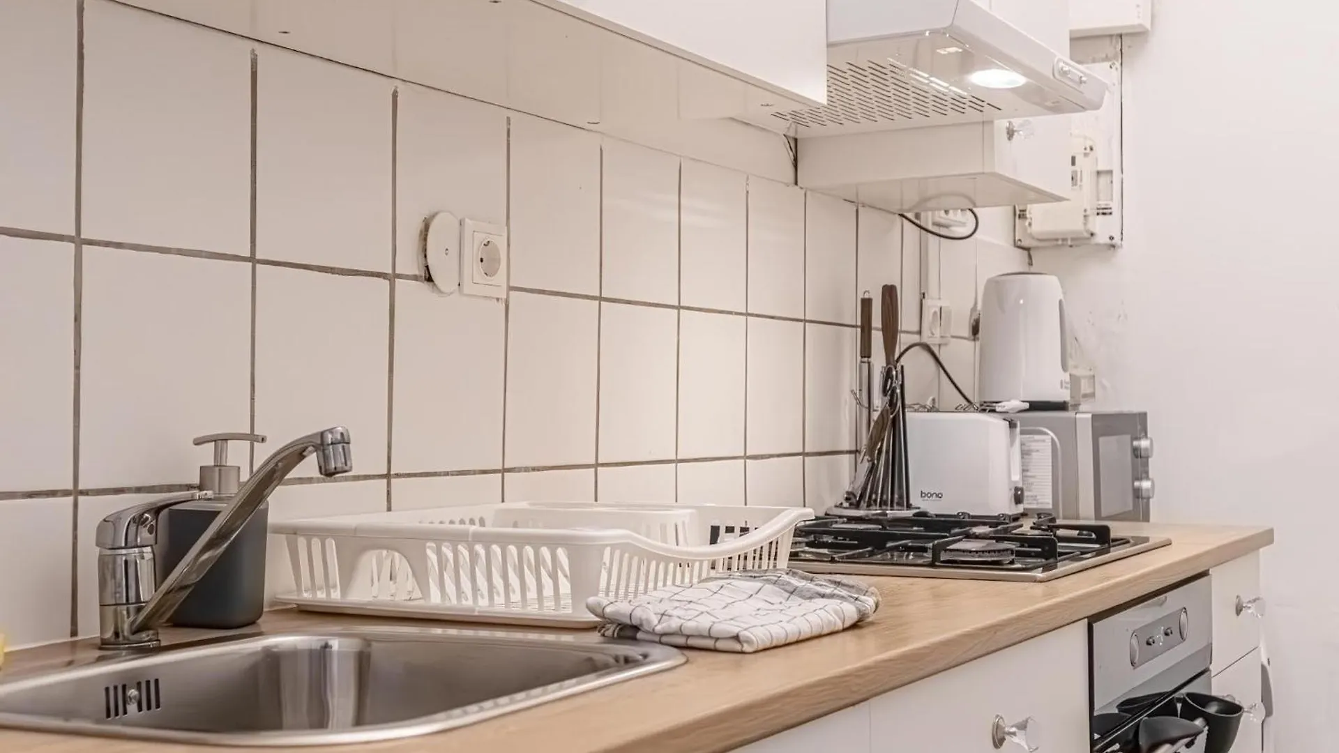 Charming 2Br Apt With Central Location In Vienna