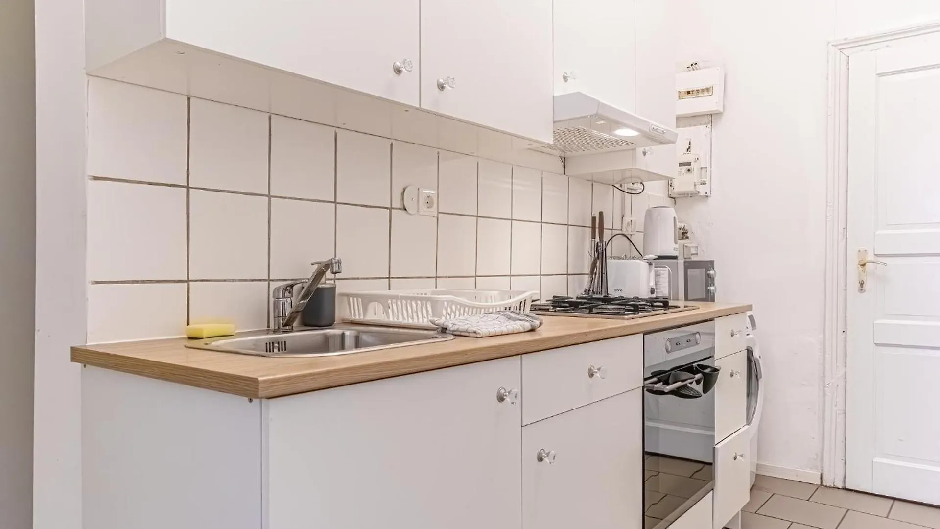 Charming 2Br Apt With Central Location In Vienna Apartment